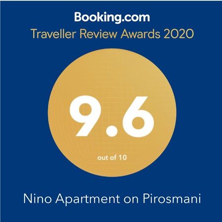 Nino Apartment On Pirosmani Batumi Exterior foto